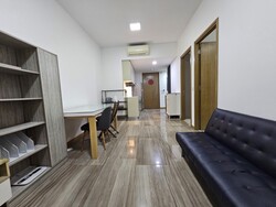 Lakeville (D22), Condominium #557139861